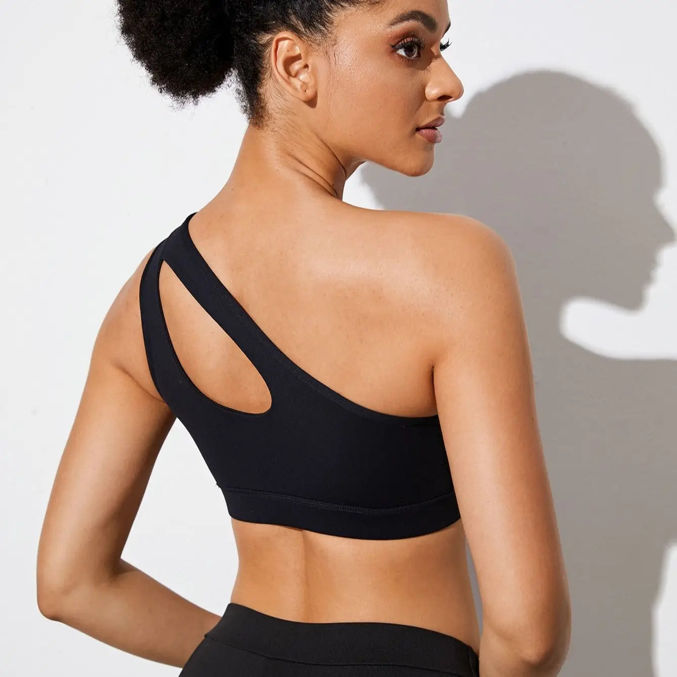 Women’s Push-Up One-Shoulder Sports Bra – Shockproof & Breathable for Yoga & Fitness