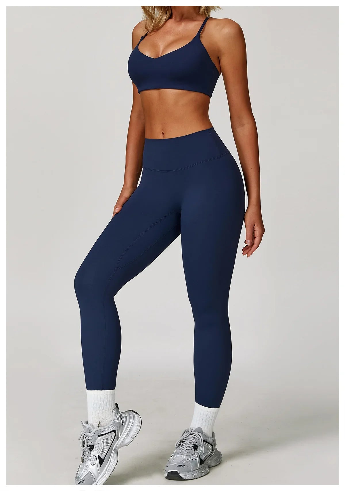 Women’s 2/3-Piece Sports Set – Stylish & Comfortable for Yoga & Running